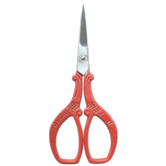 Agusta style embroidery scissors featuring elegant design and precision craftsmanship.